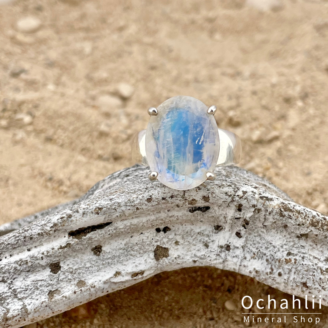 Bague argent facett e Rainbow Moonstone taille 61