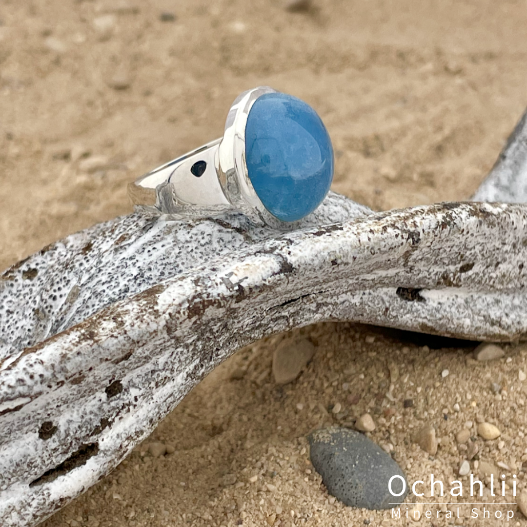 Aquamarine silver ring. size 54