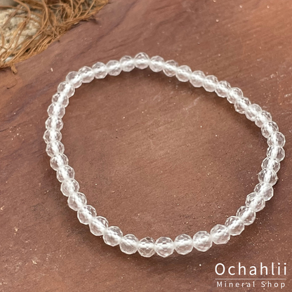 Bracelet cristal de roche facette 4 mm