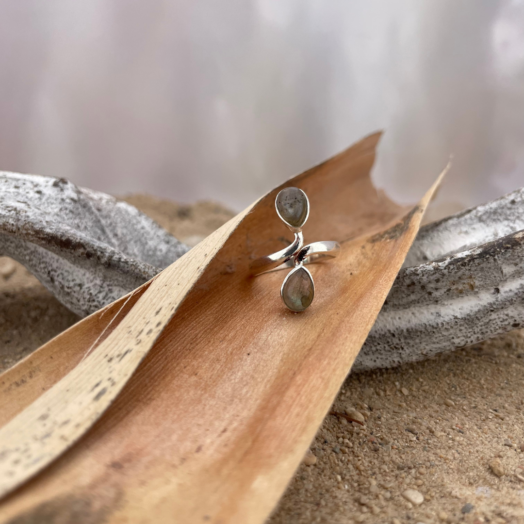 Labradorite silver ring size 51+