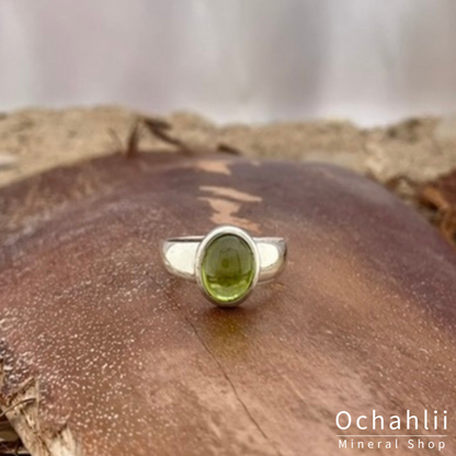 Peridot silver ring size 60