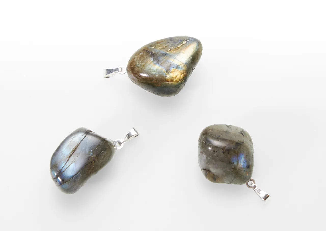 Tumbled stone pendant Labradorite