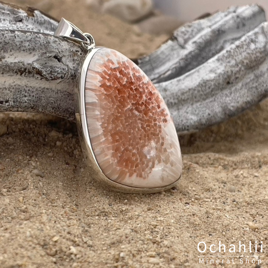 Scolecite pink silver pendant