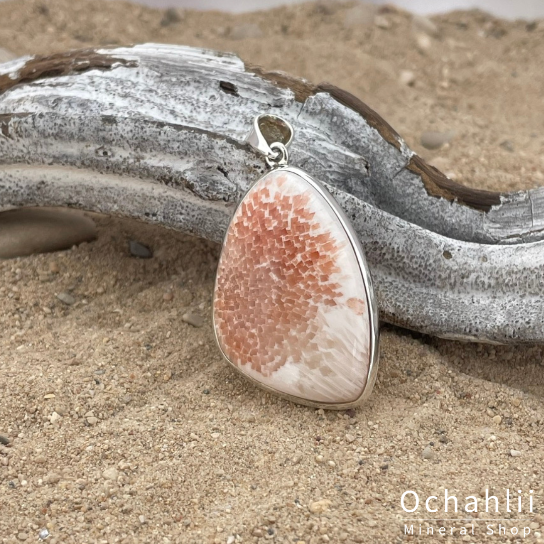 Scolecite pink silver pendant