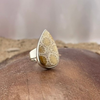 Bague en argent Corail Pétrifié taille 53 