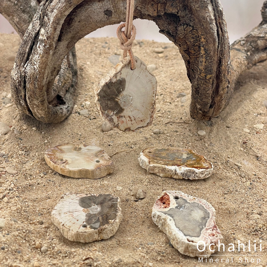 Tree agate pierced pendant