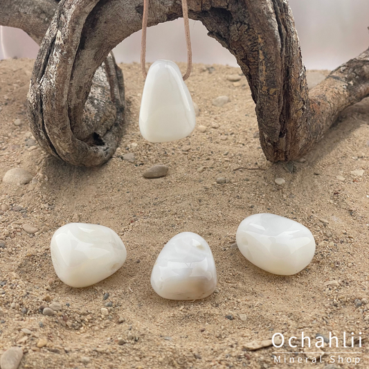 Tree agate pierced pendant