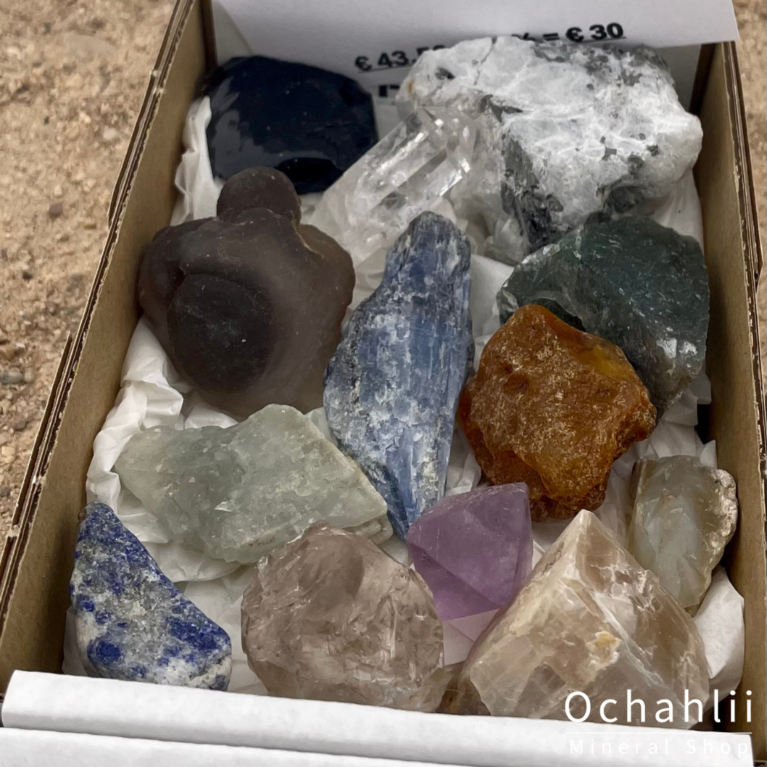 Mineralen box mixed collectie 12