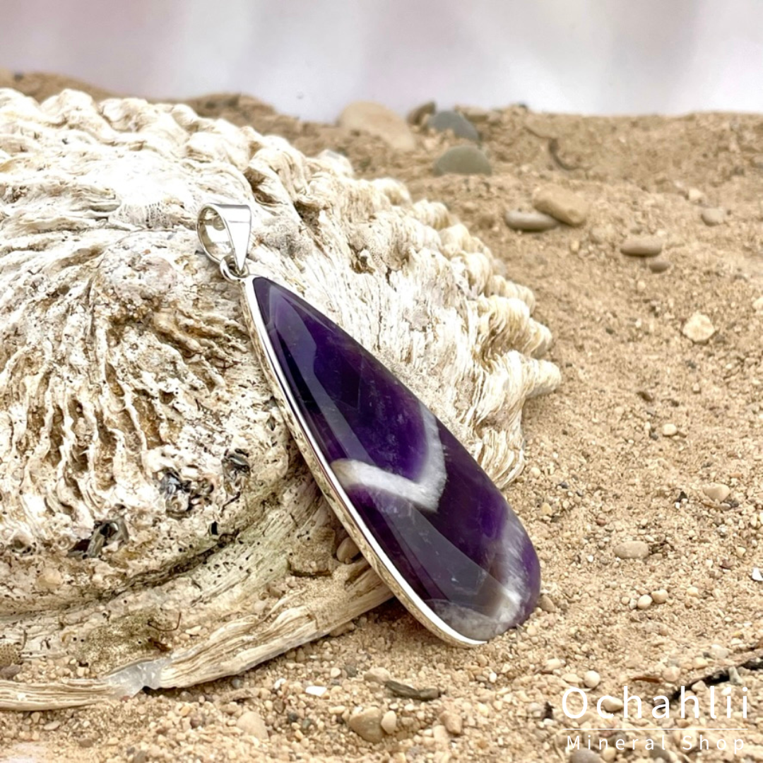 Amethyst Chevron silver pendant