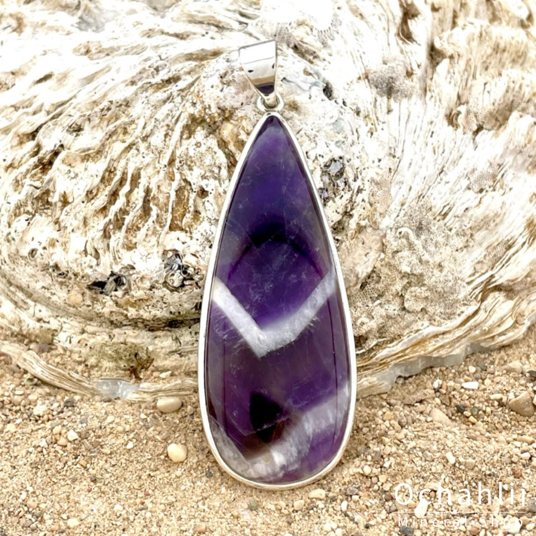 Amethyst Chevron silver pendant