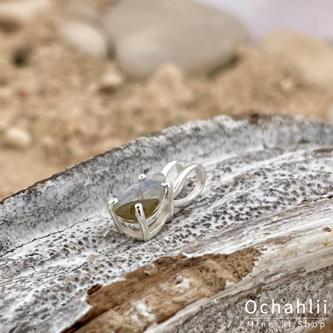 Pendentif en argent labradorite